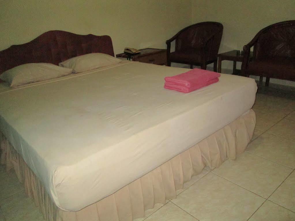 נקסר Hotel Istana מראה חיצוני תמונה